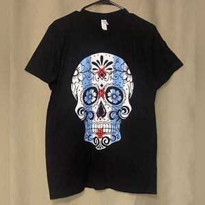Tultex 202 Skull Graphic Short sleeve Crew Neck  Tee shirt Black Men’s M